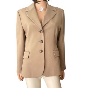 NWOT Tahari Tan Tailored Wool Polyester Blazer with Notched Lapel